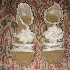 Im selling some shoes for little girls!